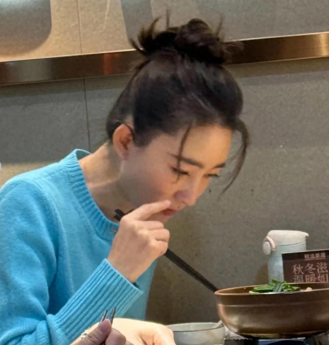 王麗坤離婚風(fēng)波后首現(xiàn)身