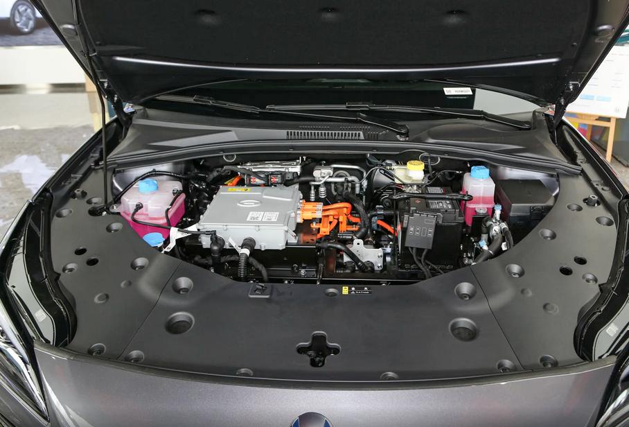 電動機總功率160kW,售13.98萬元,這款純電轎車值得一看嗎?