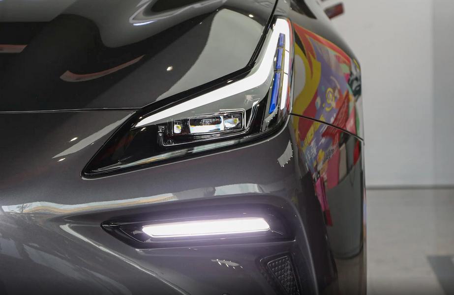 電動機總功率160kW,售13.98萬元,這款純電轎車值得一看嗎?
