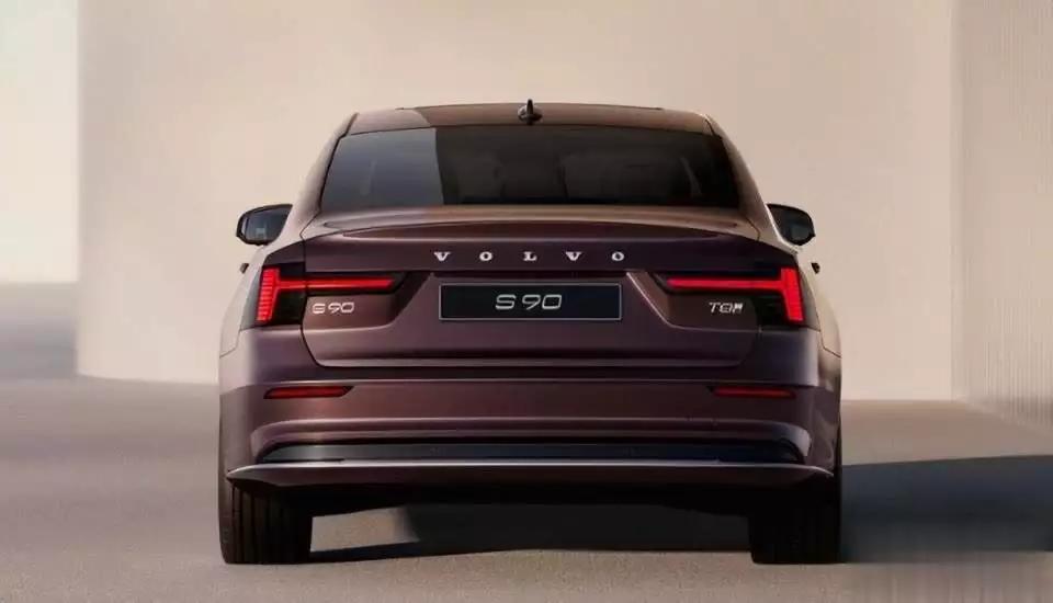 全新一代沃爾沃S90煥新上市:以安全與混動科技重塑豪華轎車標(biāo)桿