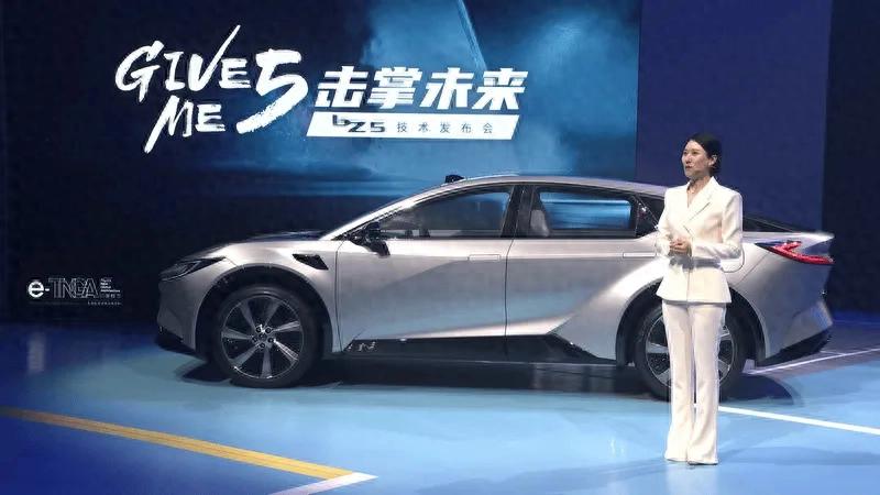 雙核科技+安全冗余!一汽豐田bZ5試駕封神重新定義智能車安全標(biāo)準(zhǔn)