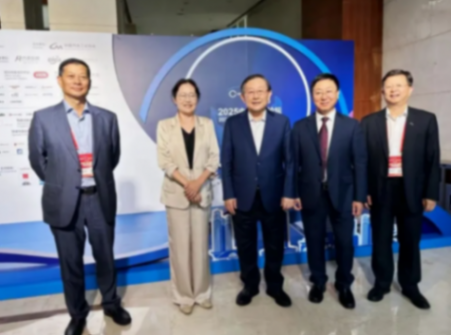 極光灣CEO王瑞平出席2025中國(guó)汽車(chē)論壇:混動(dòng)技術(shù)為零碳轉(zhuǎn)型核心橋梁 極光灣CEO王瑞平出席2025中國(guó)汽車(chē)論壇:混動(dòng)技術(shù)為零碳轉(zhuǎn)型核心橋梁