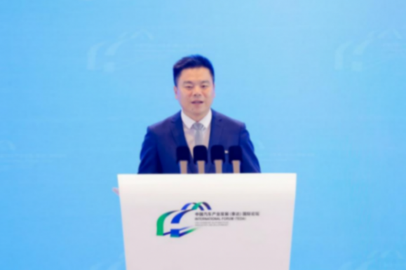 賀剛:科技創新正在推進產業邊界重構 2025泰達論壇|賀剛:科技創新正在推進產業邊界重構