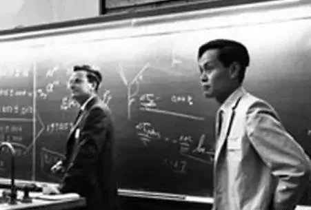 楊振寧:一個公式統治世界