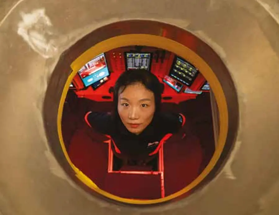 《自然》年度十大人物發布,梁文鋒、杜夢然入選