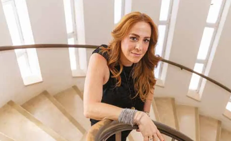 《自然》年度十大人物發布,梁文鋒、杜夢然入選