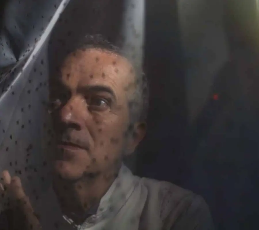 《自然》年度十大人物發布,梁文鋒、杜夢然入選